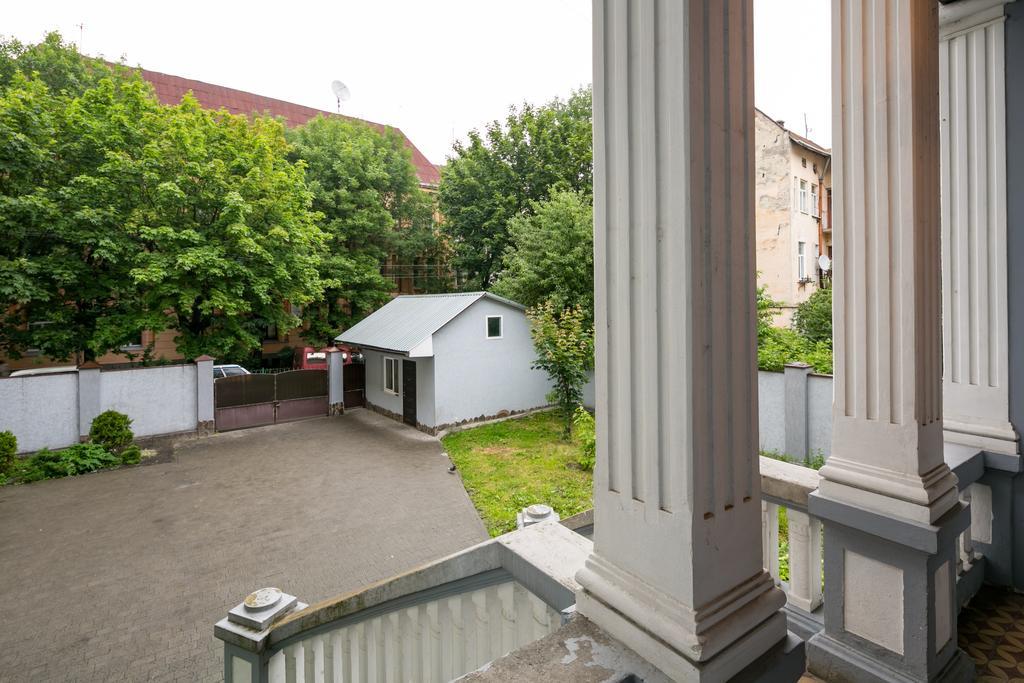 Apartment Fedkovycha Lviv Kültér fotó